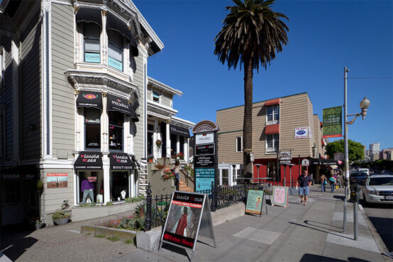 Tucked between prosperous Pacific Heights and the trendy Marina, Cow Hollow is an oddly monikered but charming slice of San Francisco. 